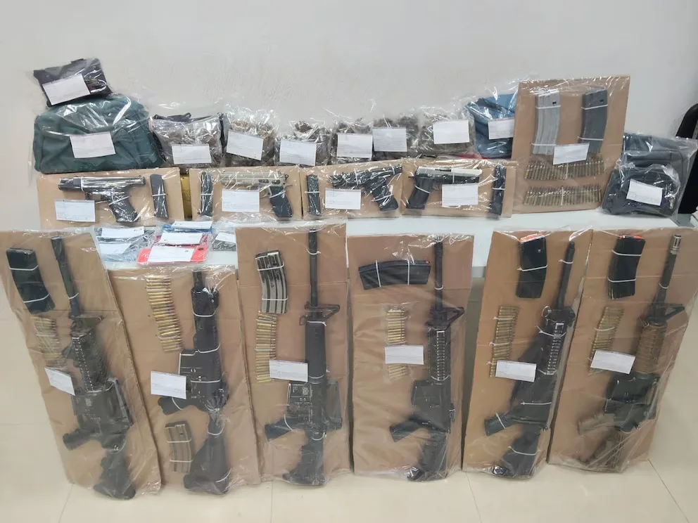 Detienen a seis personas con armas de fuego y droga en Quintana Roo (3) Detienen a seis personas con armas de fuego y droga en Quintana Roo