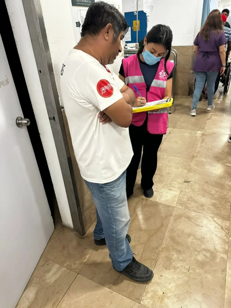 Estudiante del Conalep 4 de Cancún recibe atención médica y psicológica tras sufrir crisis nerviosa dentro del plantel (3) Estudiante del Conalep 4 de Cancún recibe atención médica y psicológica tras sufrir crisis nerviosa dentro del plantel